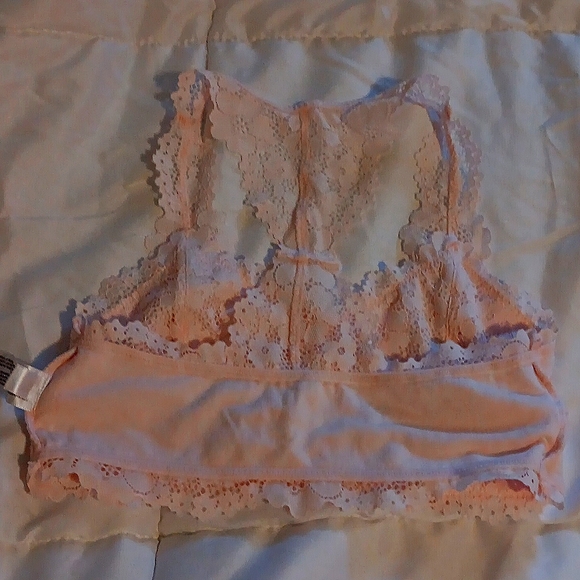 Little Girls Pink lace sports bra - Picture 5 of 5